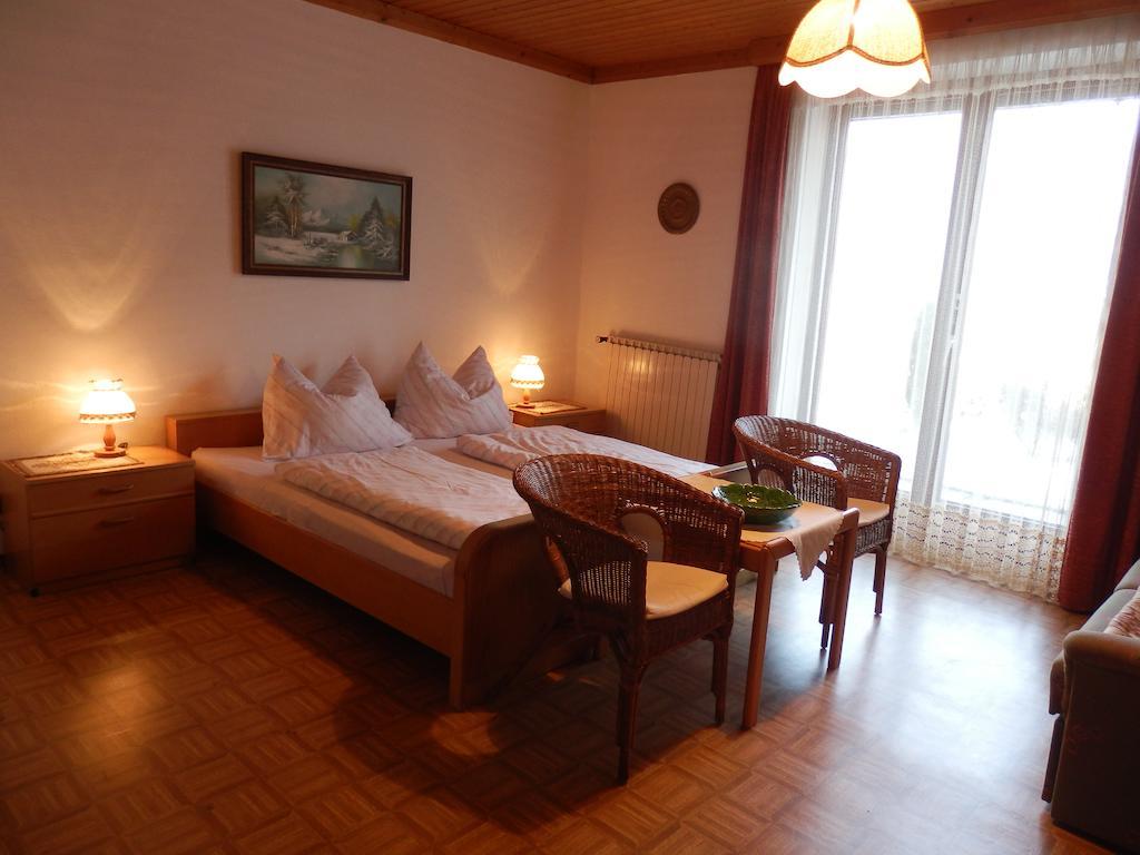 Ferienhaus Maier Διαμέρισμα Lind Δωμάτιο φωτογραφία